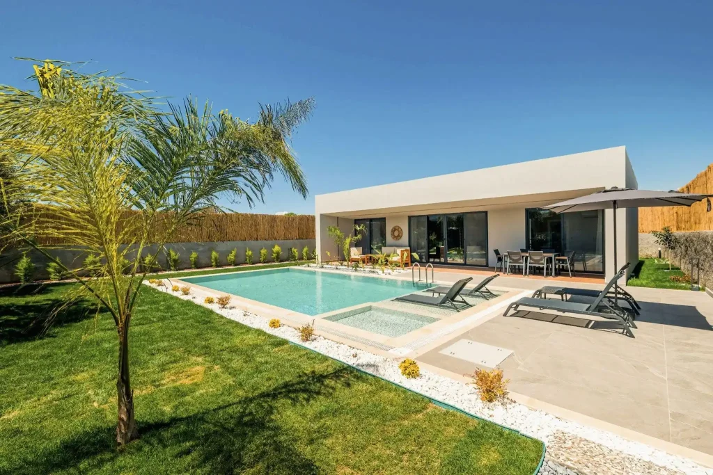 Today’s Concrete Pool Designs Are Anything But Basic